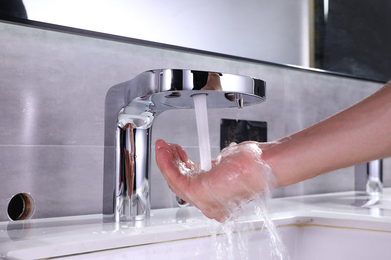 Dono series - Faucet and Soap Dispenser SC5601